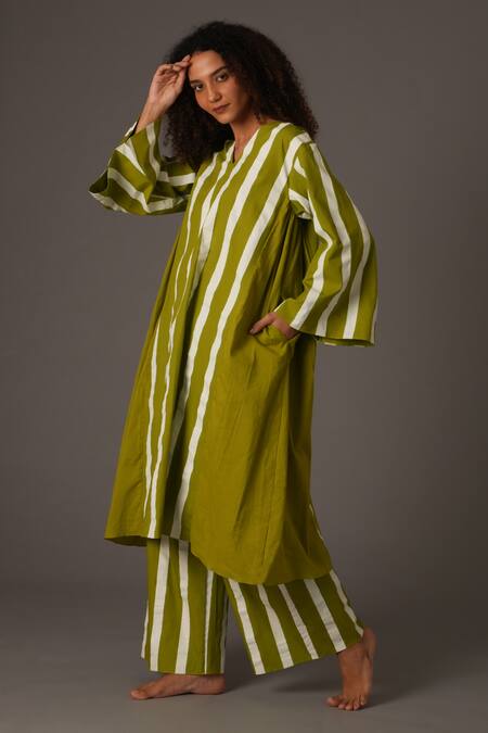 Buy_Khat_Green Poplin, Muslin V-neck Striped Print V Kurta With Pant _Online_at_Aza_Fashions