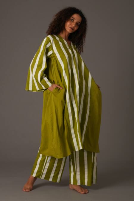 Shop Khat Green Mul Print Striped V Neck Bar Kurta Set Shop_Khat_Green Mul Print Striped V Neck Bar Kurta Set