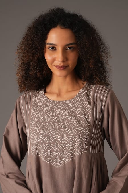 Buy_Khat_Grey Cotton Embroidery Round Neck Stitchline Thread Kurta And Pant Set 