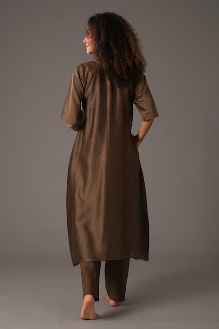 Shop_Khat_Green Chanderi Silk Embroidery Boat Neck Kurta And Pant Set _at_Aza_Fashions