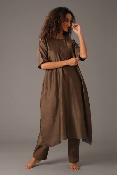 Buy_Khat_Green Chanderi Silk Embroidery Boat Neck Kurta And Pant Set _Online_at_Aza_Fashions