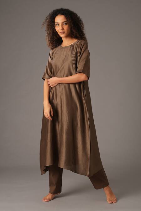 Shop_Khat_Green Chanderi Silk Embroidery Boat Neck Kurta And Pant Set _Online_at_Aza_Fashions