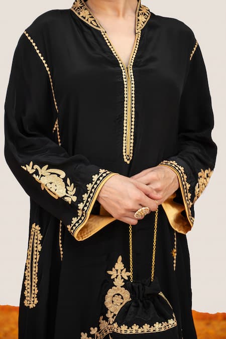 Shop_Daljit Sudan_Black Crepe Embroidery, Applique Mandarin Collar Aari Kurta Pant Set _Online_at_Aza_Fashions