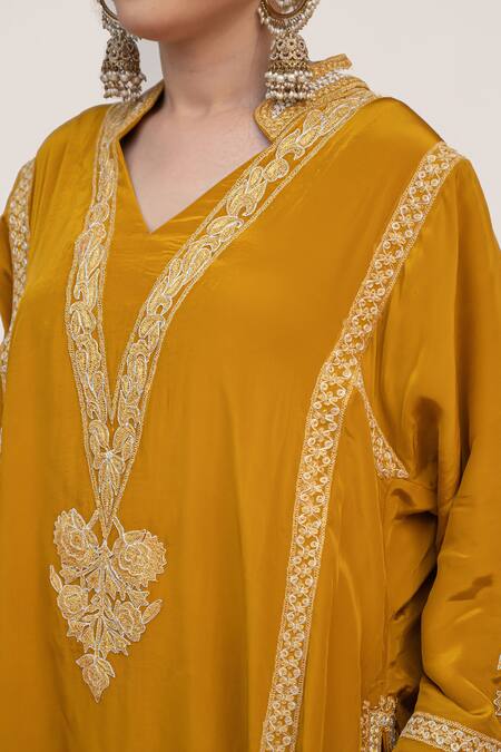 Daljit Sudan_Yellow Crepe Embroidery Mandarin Collar Floral Jaali Kurta With Pant _Online_at_Aza_Fashions