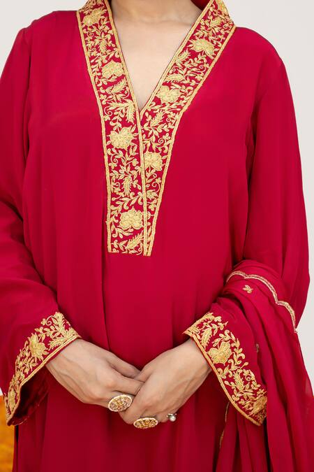 Shop Daljit Sudan Red Crepe, Organza Embroidery V-neck Floral Vine Kurta Pant Set Online at Aza Fashions Shop_Daljit Sudan_Red Crepe, Organza Embroidery V-neck Floral Vine Kurta Pant Set _Online_at_Aza_Fashions