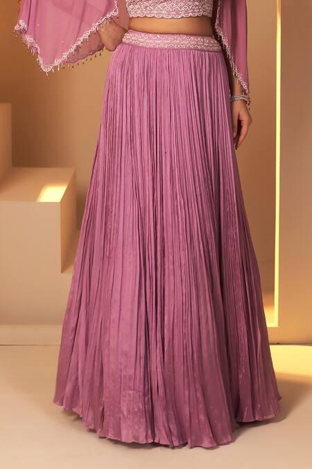 BAIDEHI Purple Chiffon Embroidery Halter Neck Scallop Blouse And Lehenga Set at Aza Fashions BAIDEHI_Purple Chiffon Embroidery Halter Neck Scallop Blouse And Lehenga Set _at_Aza_Fashions