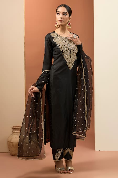 Neha Khullar Black Pure Silk Hand Embroidery Zardozi Round Neck Kurta Pant Set 