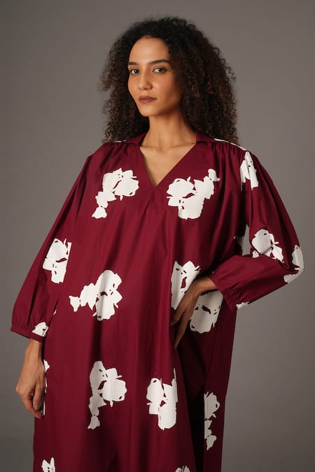 Buy_Khat_Maroon Poplin, Cotton Collared Garden Grace Print Kurta And Pant Set 
