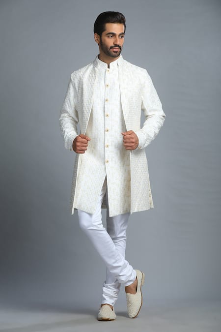 Char Chaand Floral Embroidered Bundi With Kurta 