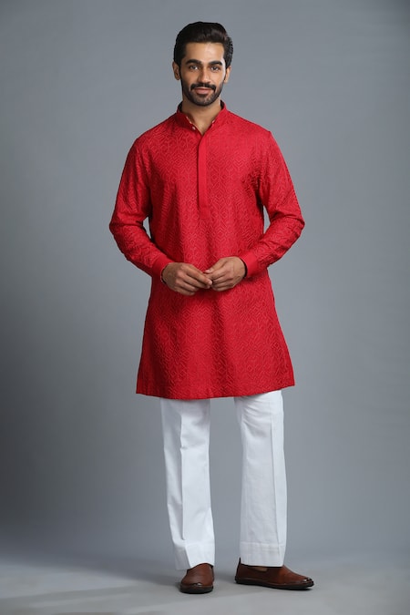 Char Chaand Geometric Embroidered Kurta 