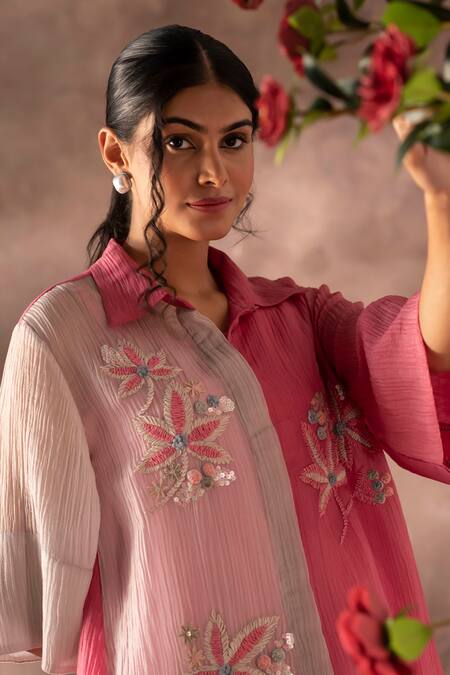 Oja_Pink Cotton Embroidery Collared Floral Kurta With Pant _at_Aza_Fashions