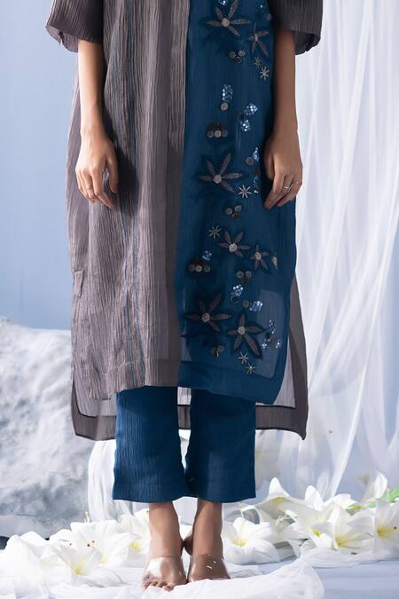 Buy_Oja_Grey Cotton Embroidery Collared Color Block Floral Tunic With Pant _Online_at_Aza_Fashions
