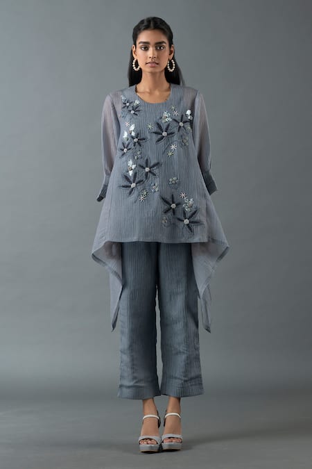 Oja Flower Embroidered Tunic & Pant Set 