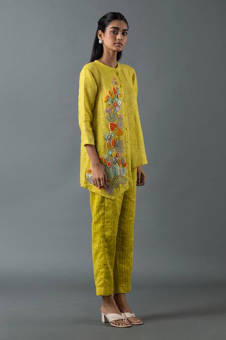 Oja_Green Linen Mirrors, Sequins Mandarin Collar Embroidered Kurta And Pant Set _Online_at_Aza_Fashions