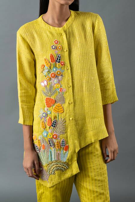 Buy_Oja_Green Linen Mirrors, Sequins Mandarin Collar Embroidered Kurta And Pant Set _Online_at_Aza_Fashions