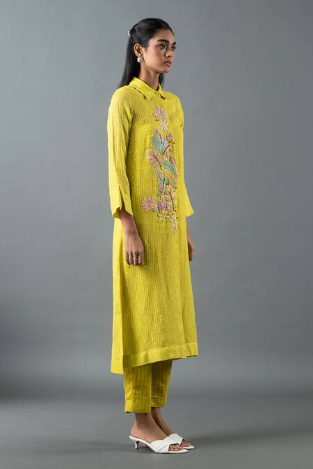 Oja_Green Linen Mirrors, Sequins Collared Thread Work Kurta And Pant Set _Online_at_Aza_Fashions