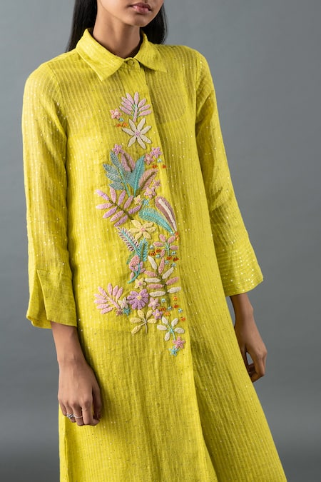 Buy_Oja_Green Linen Mirrors, Sequins Collared Thread Work Kurta And Pant Set _Online_at_Aza_Fashions