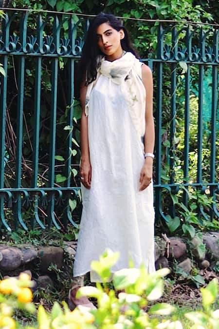 Jasmine Bains Solid Maxi Dress 