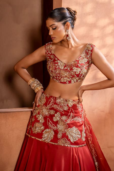 Shop Enamour By Radha Orange Organza, Bamboo, Silk Zari, Floral Embroidered Mermaid Lehenga Set Online at Aza Fashions Shop_Enamour By Radha_Orange Organza, Bamboo, Silk Zari, Floral Embroidered Mermaid Lehenga Set _Online_at_Aza_Fashions