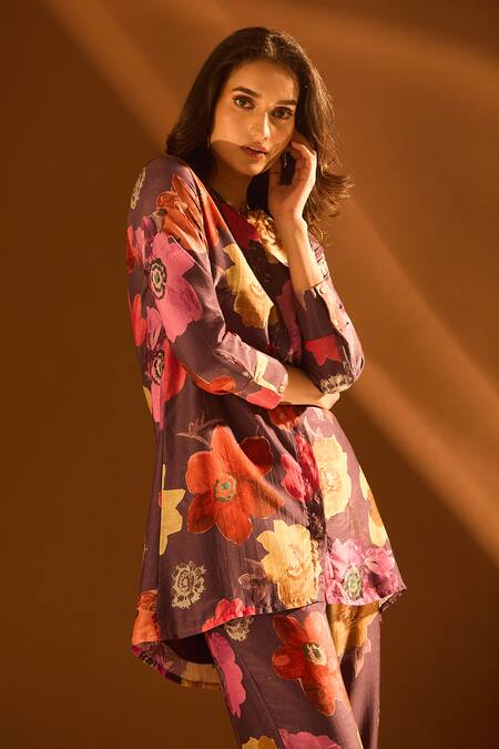 Samyukta Singhania_Purple Cotton Sequins Round Neck Floral Pattern Collared Kurta And Pant Set _at_Aza_Fashions