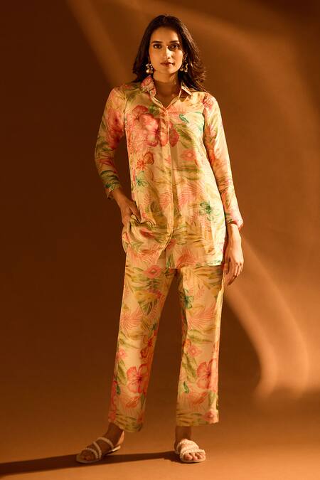 Buy Samyukta Singhania Beige Tissue Sequins Collared Floral Pattern Kurta And Pant Set Online at Aza Fashions Buy_Samyukta Singhania_Beige Tissue Sequins Collared Floral Pattern Kurta And Pant Set _Online_at_Aza_Fashions