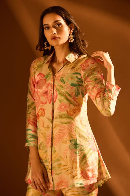 Shop Samyukta Singhania Beige Tissue Sequins Collared Floral Pattern Kurta And Pant Set Online at Aza Fashions Shop_Samyukta Singhania_Beige Tissue Sequins Collared Floral Pattern Kurta And Pant Set _Online_at_Aza_Fashions