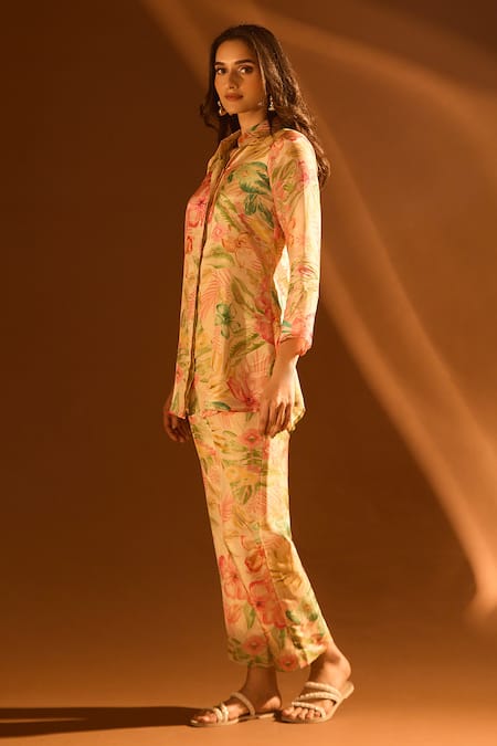 Shop Samyukta Singhania Beige Tissue Sequins Collared Floral Pattern Kurta And Pant Set Shop_Samyukta Singhania_Beige Tissue Sequins Collared Floral Pattern Kurta And Pant Set