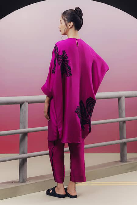 Shop_Kavya Singh Kundu_Pink Silk Beads Round Neck Flo Placement Embroidered Tunic And Pant Set _at_Aza_Fashions