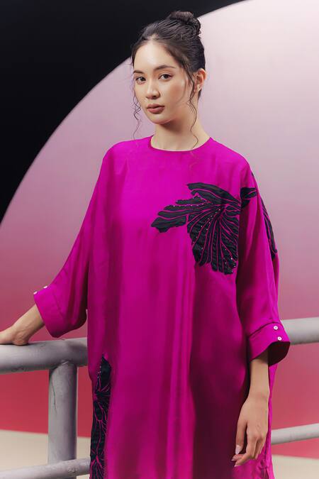 Buy_Kavya Singh Kundu_Pink Silk Beads Round Neck Flo Placement Embroidered Tunic And Pant Set 