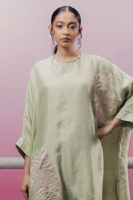 Buy_Kavya Singh Kundu_Green Handloom Cotton, Silk Flo Placement Leaf Embroidered Tunic And Pant Set _Online_at_Aza_Fashions