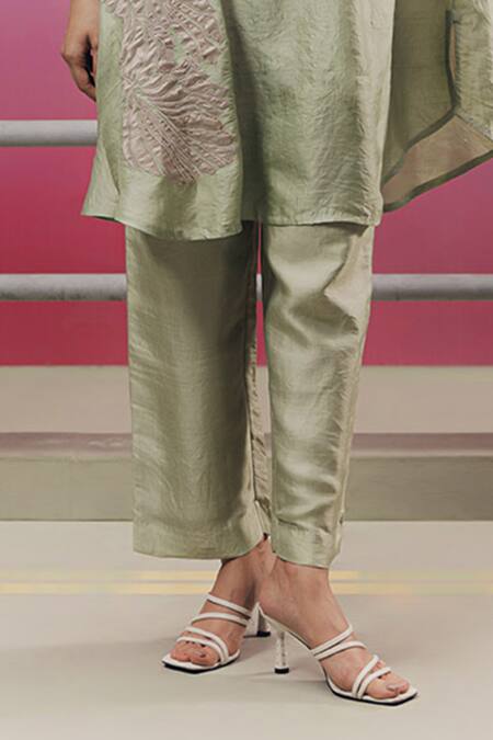 Shop_Kavya Singh Kundu_Green Handloom Cotton, Silk Flo Placement Leaf Embroidered Tunic And Pant Set _Online_at_Aza_Fashions