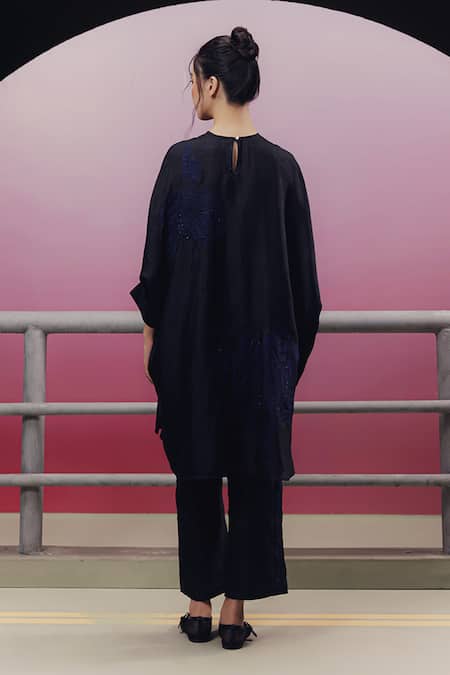 Shop_Kavya Singh Kundu_Black Silk Beads Round Neck Flo Placement Embroidered Tunic And Pant Set _at_Aza_Fashions