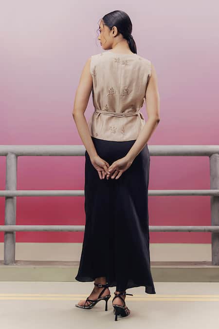 Shop_Kavya Singh Kundu_Beige Handloom Cotton, Silk Embroidery Collared Graize Leaf Motif Waistcoat _at_Aza_Fashions