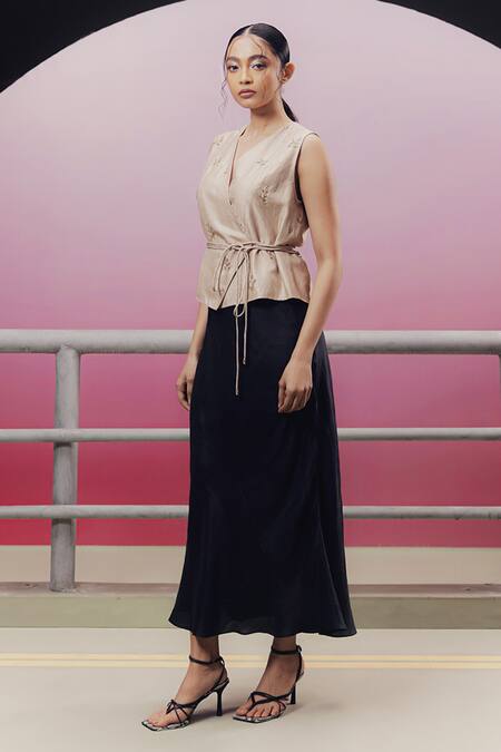 Kavya Singh Kundu_Beige Handloom Cotton, Silk Embroidery Collared Graize Leaf Motif Waistcoat _Online_at_Aza_Fashions