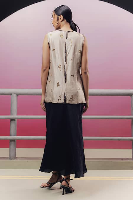 Shop Kavya Singh Kundu Beige Handloom Cotton, Silk Sequins, Beads Glass And Metal Embroidered Blazer at Aza Fashions Shop_Kavya Singh Kundu_Beige Handloom Cotton, Silk Sequins, Beads Glass And Metal Embroidered Blazer _at_Aza_Fashions