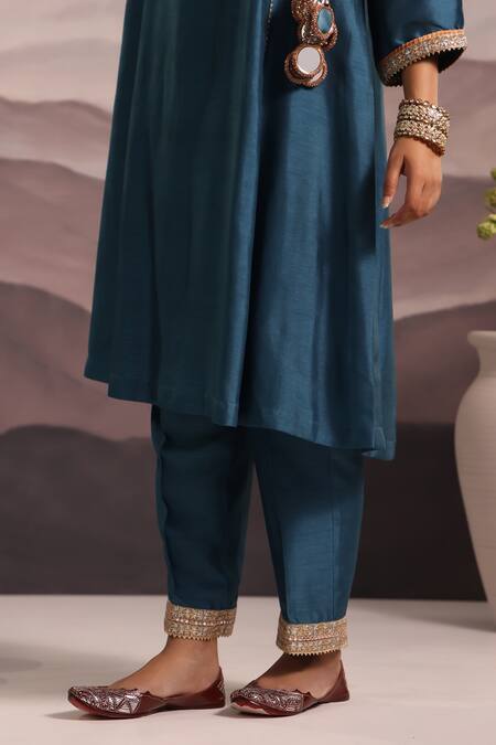 Shop_Omi_Blue Silk Embroidered Thread Notched Mina Yoke Kurta Pant Set _Online_at_Aza_Fashions