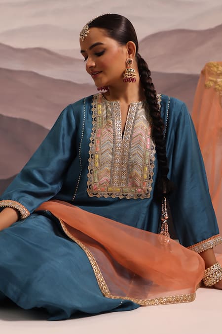 Omi_Blue Silk Embroidered Thread Notched Mina Yoke Kurta Pant Set _at_Aza_Fashions