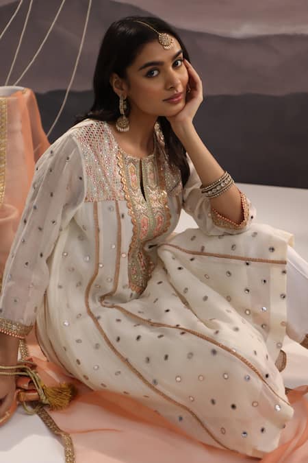 Buy Omi Off White Chanderi Embroidered Mirror Notched Sana Work Kurta Pant Set Buy_Omi_Off White Chanderi Embroidered Mirror Notched Sana Work Kurta Pant Set