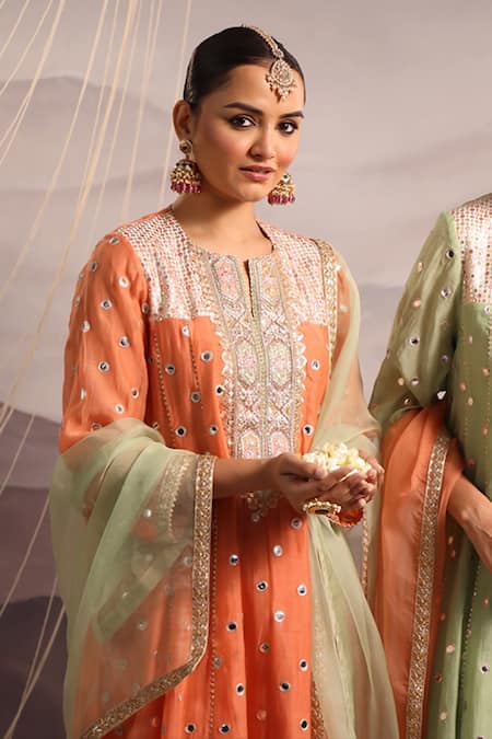 Omi_Peach Chanderi Embroidered Mirror Notched Sana Kurta Pant Set _at_Aza_Fashions