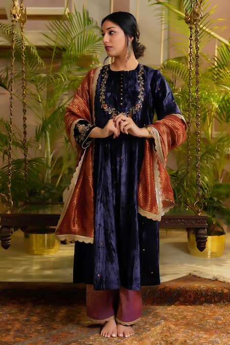 OMI Blue Velvet Hand Embroidered Floral Round A-line Kurta Pant Set 