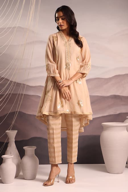 OMI_Beige Chanderi Sequins, Lace, Embroidery V-neck Floral Kurta And Pant Set _Online_at_Aza_Fashions