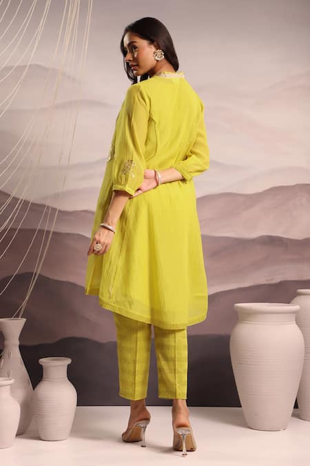 OMI High Low Chanderi Floral Sequin Kurta Set 