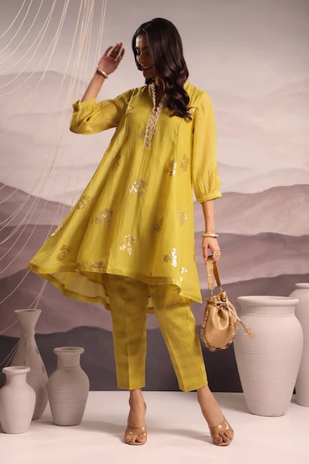 OMI_Lime Chanderi Sequins, Lace, Embroidery V-neck High Low Floral Kurta Set _Online_at_Aza_Fashions