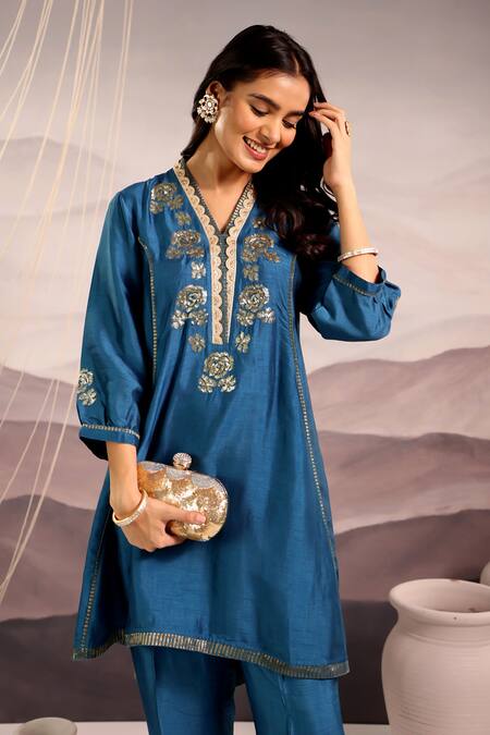 OMI_Blue Silk Embroidery, Sequins Collared Floral High Low Kurta With Pant _at_Aza_Fashions