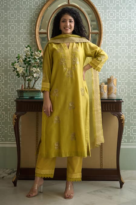 Shop_OMI_Green Chanderi Embroidery, Sequins, Lace V-neck Floral Kurta And Pant Set _at_Aza_Fashions