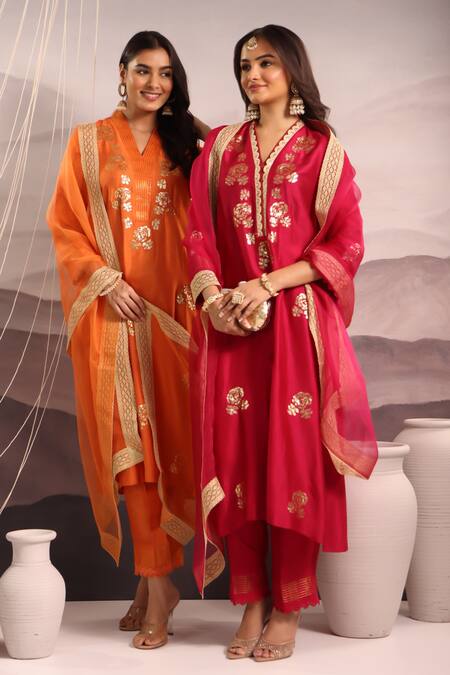 OMI Magenta Silk Sequins, Lace V-neck Floral Embroidered Kurta And Pant Set Online at Aza Fashions OMI_Magenta Silk Sequins, Lace V-neck Floral Embroidered Kurta And Pant Set _Online_at_Aza_Fashions