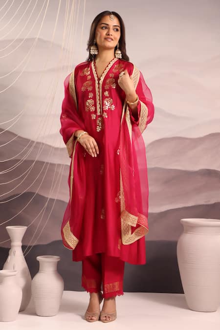 Buy OMI Magenta Silk Sequins, Lace V-neck Floral Embroidered Kurta And Pant Set Online at Aza Fashions Buy_OMI_Magenta Silk Sequins, Lace V-neck Floral Embroidered Kurta And Pant Set _Online_at_Aza_Fashions