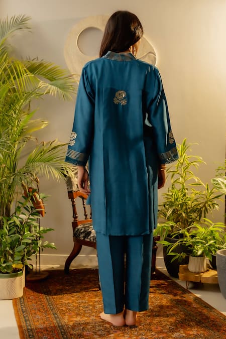 Shop_OMI_Blue Silk Sequins, Embroidery V-neck Floral High Low Kurta With Straight Pant _at_Aza_Fashions