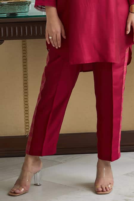 Buy_OMI_Magenta Silk Embroidery, Sequins V-neck Floral Asymmetric Kurta With Pant _Online_at_Aza_Fashions