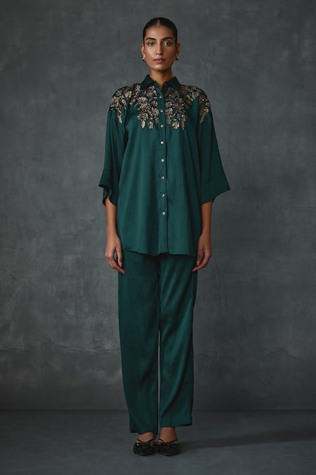 NAMRATA JOSHIPURA Green Satin Hand Embellishment Floral Collared Blossom Shirt With Pant 